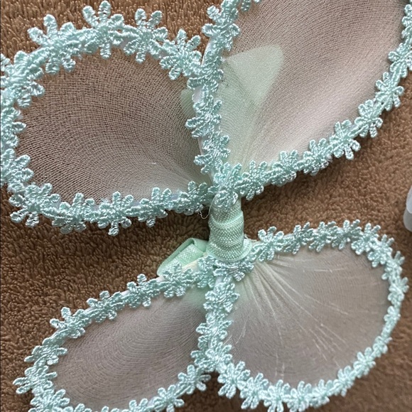Like New! 3pc Mint Green Baby Tutu Set - Butterfly Wings & Headband - Picture 4 of 6
